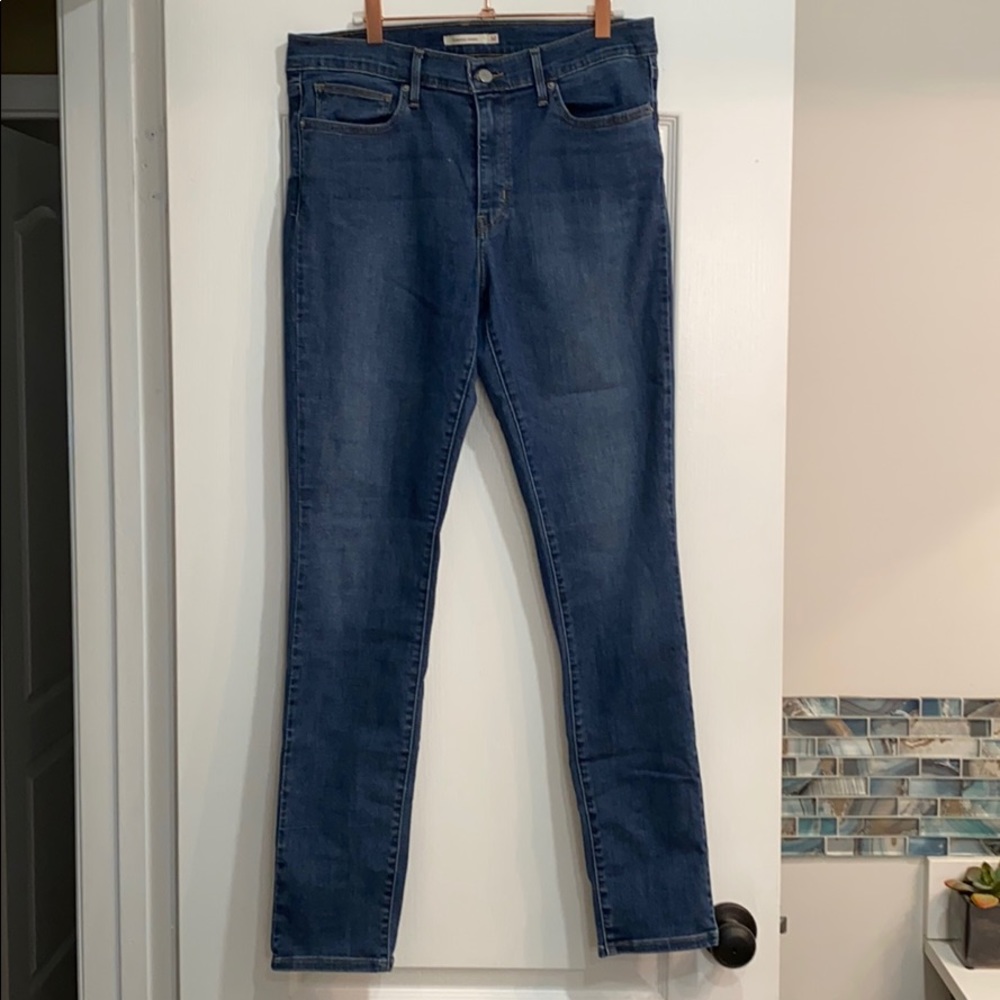 Levi’s Slimming Skinny Jeans